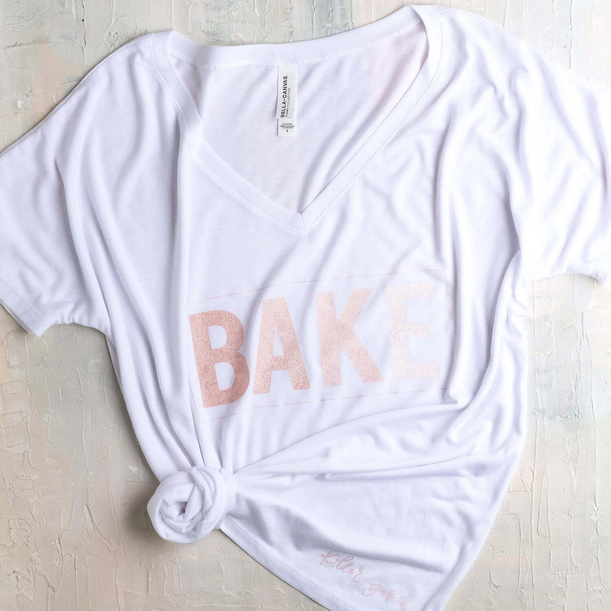 Shirts BAKE Flowy White V-Neck Tee